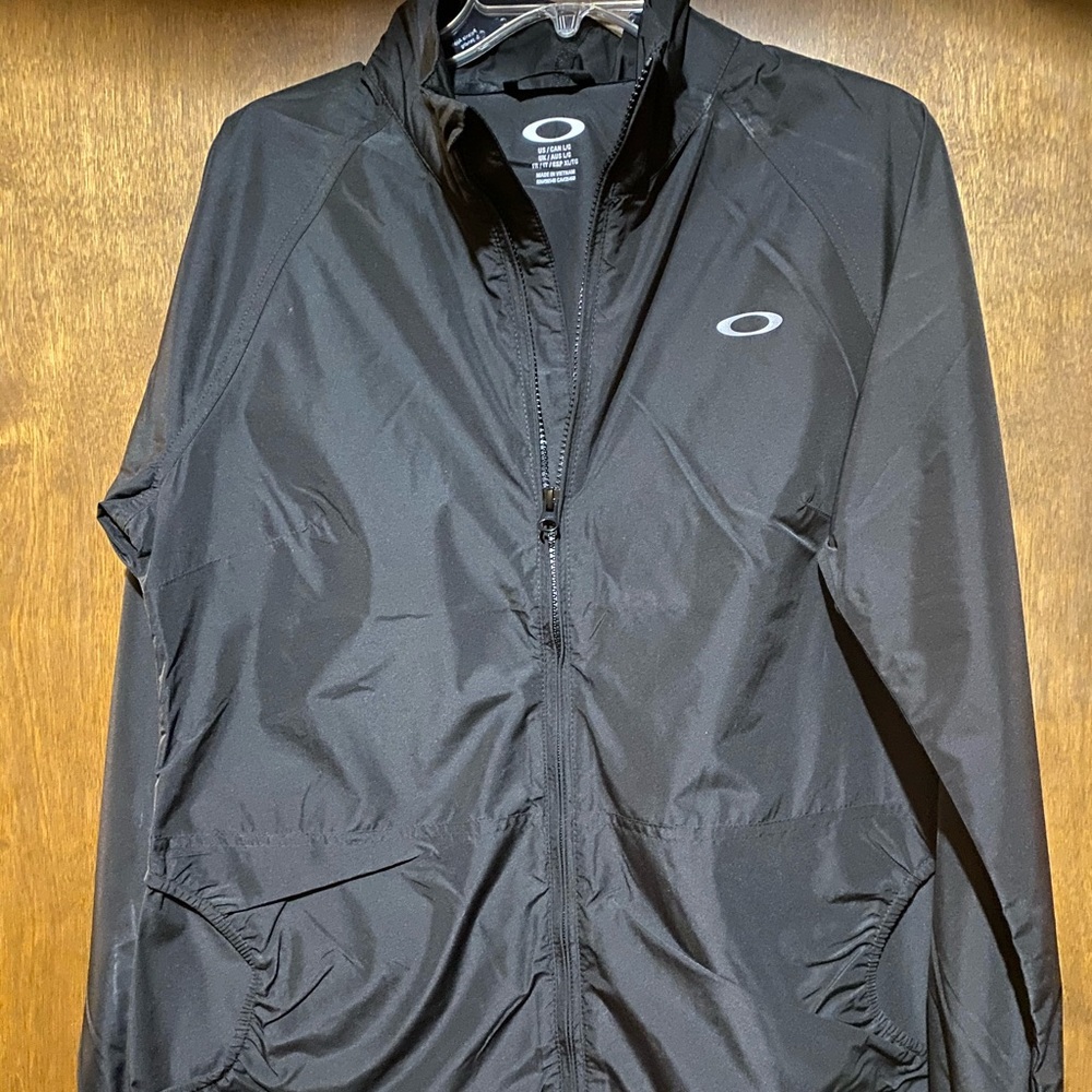 COPY - Black Oakley windbreaker
